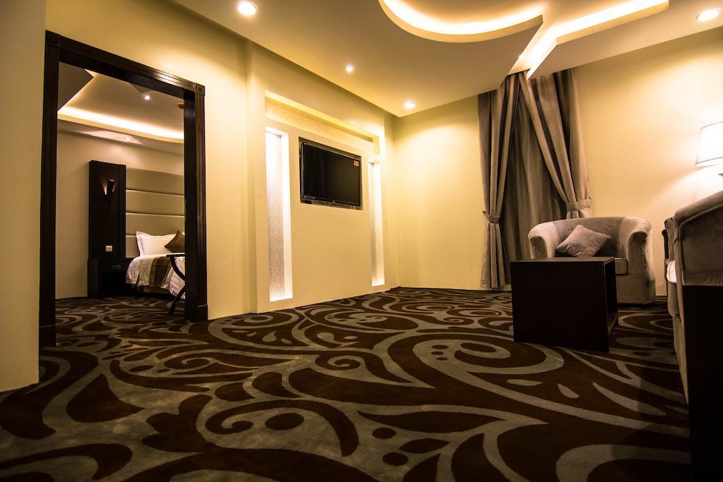 Rest Night Hotel Suites - Al Moroj Riad Habitación foto